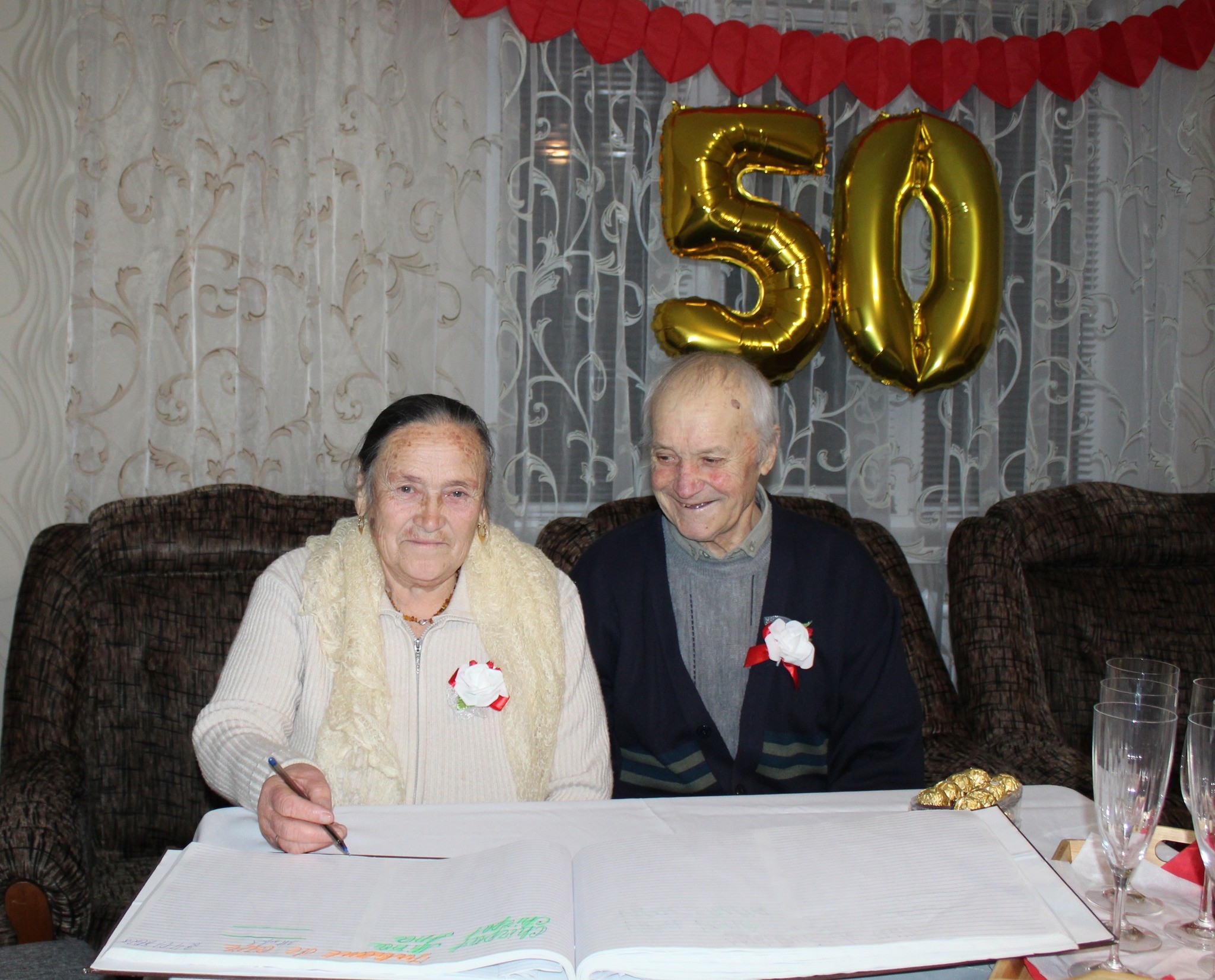 FELICITĂRI CU JUBILEUL FAMILIEI