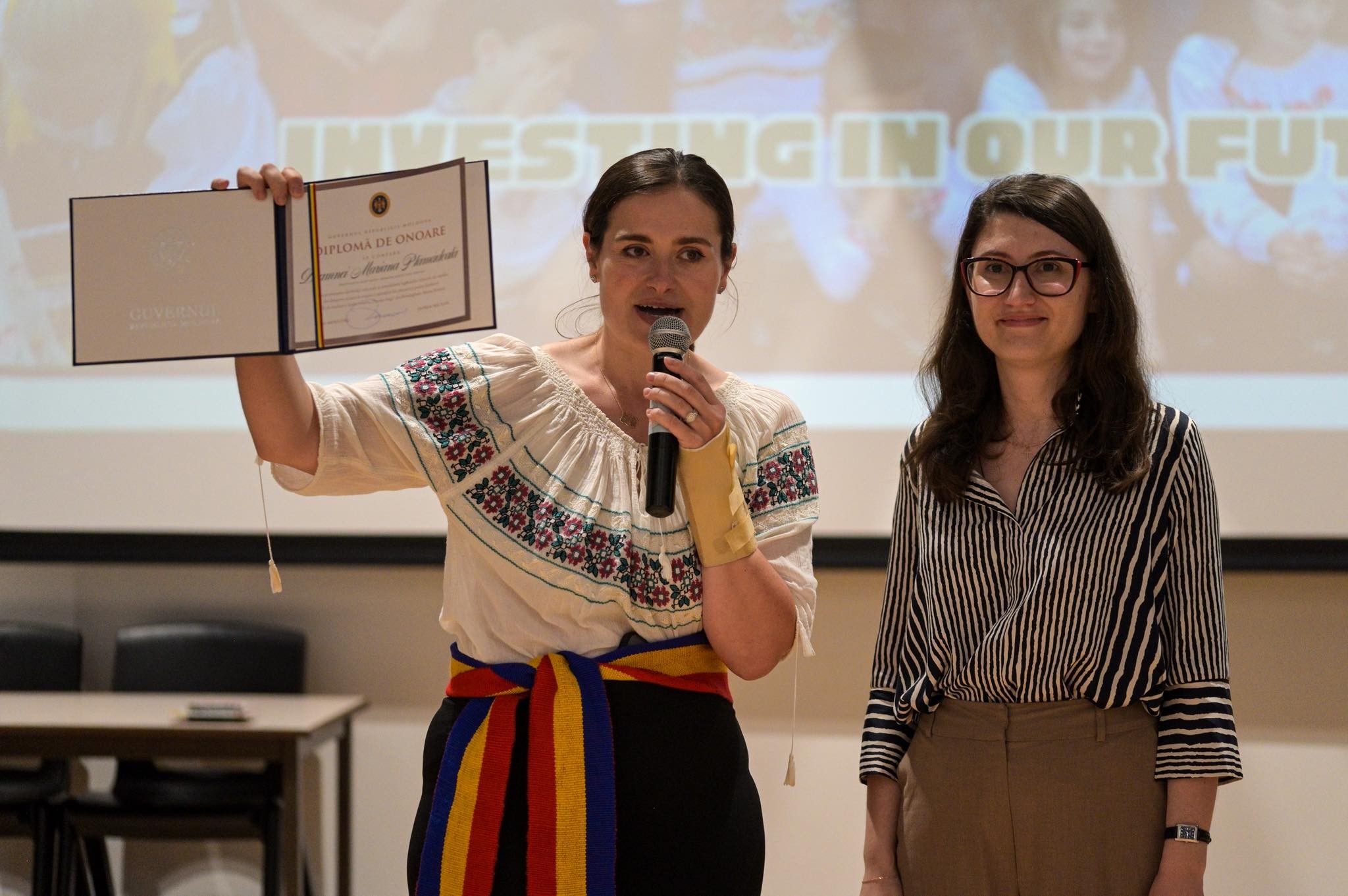 𝐈𝐚𝐥𝐨𝐯𝐞𝐧𝐢 𝐥𝐚 𝐢̂𝐧𝐚̆𝐥𝐭̦𝐢𝐦𝐞: 𝐌𝐚𝐫𝐢𝐚𝐧𝐚 𝐏𝐥𝐚̆𝐦𝐚̆𝐝𝐞𝐚𝐥𝐚̆, 𝐩𝐫𝐞𝐦𝐢𝐚𝐭𝐚̆ 𝐩𝐞𝐧𝐭𝐫𝐮 𝐩𝐫𝐨𝐦𝐨𝐯𝐚𝐫𝐞𝐚 𝐥𝐢𝐦𝐛𝐢𝐢 𝐫𝐨𝐦𝐚̂𝐧𝐞 𝐢̂𝐧 𝐝𝐢𝐚𝐬𝐩𝐨𝐫𝐚