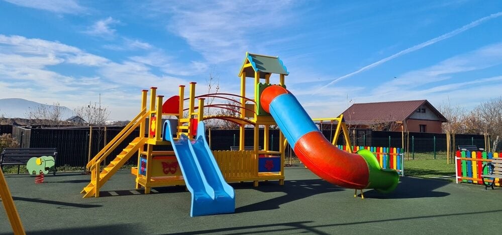 Dragi ialoveneni de acasă și din diaspora