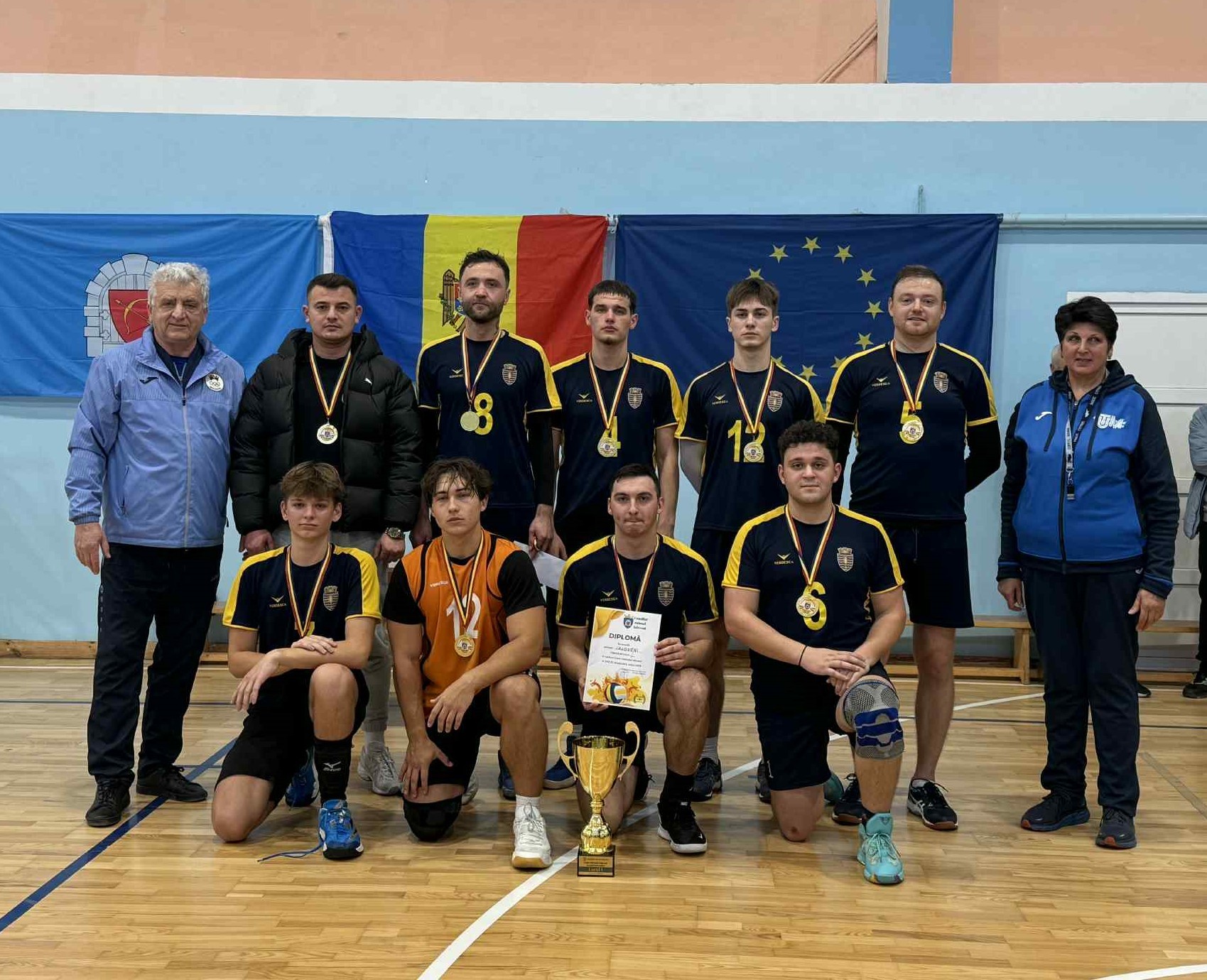 𝗘𝗰𝗵𝗶𝗽𝗮 𝗼𝗿𝗮𝘀̦𝘂𝗹𝘂𝗶 𝗜𝗮𝗹𝗼𝘃𝗲𝗻𝗶 𝗮 𝗰𝗮̂𝘀̦𝘁𝗶𝗴𝗮𝘁