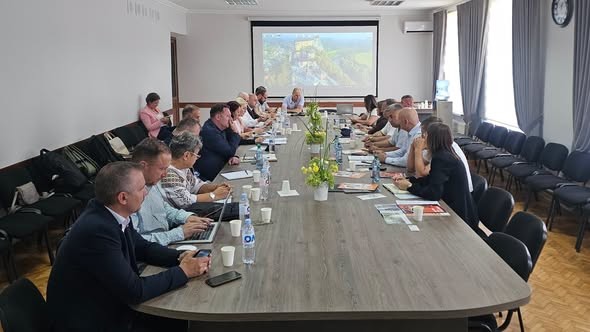 𝐏𝐫𝐢𝐦𝐚̆𝐫𝐢𝐚 𝐨𝐫𝐚𝐬̦𝐮𝐥𝐮𝐢 𝐈𝐚𝐥𝐨𝐯𝐞𝐧𝐢 – 𝐠𝐚𝐳𝐝𝐚 𝐜𝐨𝐧𝐟𝐞𝐫𝐢𝐧𝐭̦𝐞𝐢 𝐢𝐧𝐭𝐞𝐫𝐧𝐚𝐭̦𝐢𝐨𝐧𝐚𝐥𝐞 𝐝𝐞𝐝𝐢𝐜𝐚𝐭𝐞 𝐝𝐞𝐳𝐯𝐨𝐥𝐭𝐚̆𝐫𝐢𝐢 𝐜𝐨𝐦𝐮𝐧𝐢𝐭𝐚̆𝐭̦𝐢𝐥𝐨𝐫 𝐢𝐧𝐭𝐞𝐥𝐢𝐠𝐞𝐧𝐭𝐞