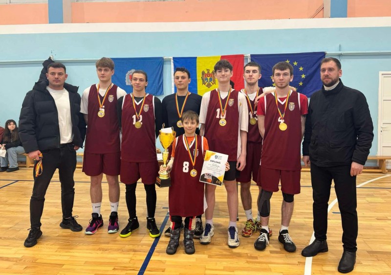 𝗘𝗰𝗵𝗶𝗽𝗮 𝗼𝗿𝗮𝘀̦𝘂𝗹ui 𝗜𝗮𝗹𝗼𝘃𝗲𝗻𝗶 𝗮 𝗰𝗮̂𝘀̦𝘁𝗶𝗴𝗮𝘁 𝗖𝗮𝗺𝗽𝗶𝗼𝗻𝗮𝘁𝘂𝗹 𝗿𝗮𝗶𝗼𝗻𝗮𝗹  𝗹𝗮 𝗯𝗮𝘀𝗰𝗵𝗲𝘁 𝗺𝗮𝘀𝗰𝘂𝗹𝗶𝗻, 𝗲𝗱𝗶𝘁̦𝗶𝗮 𝟮𝟬𝟮𝟱