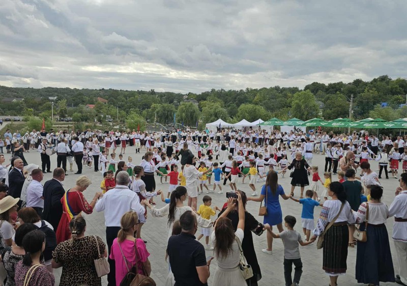 Orașul Ialoveni. Festivalul Național ”ÎN OGRADA NEAMULUI”