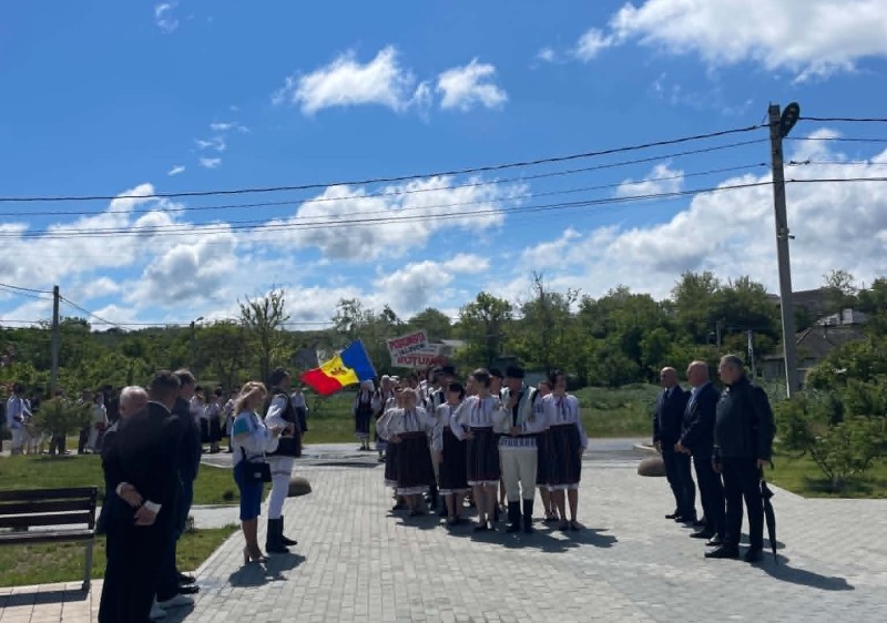 🌿 IALOVENIUL – VATRĂ A TRADIȚIILOR ȘI A SUFLETULUI ROMÂNESC 🌿